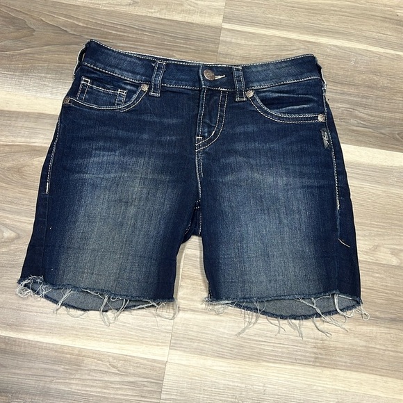 Silver jeans Bermuda mid blue denim jean shorts size 28 - Picture 1 of 8